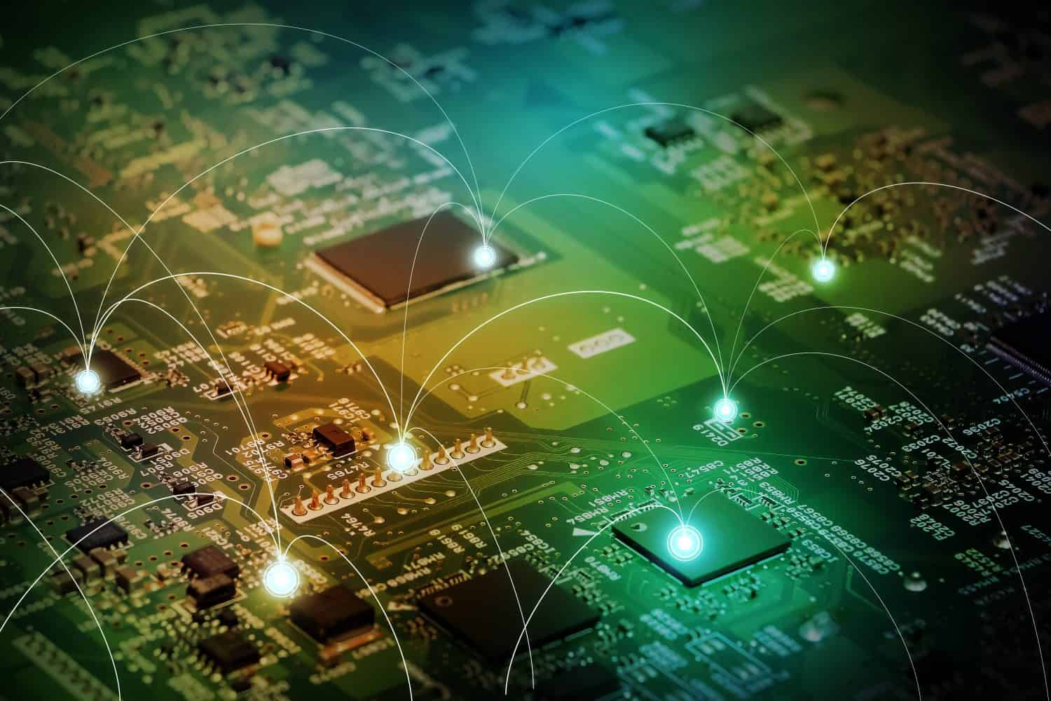 Skyworks vs. Qorvo: Two RF Chip Giants Fighting for the Same 5G Dollar