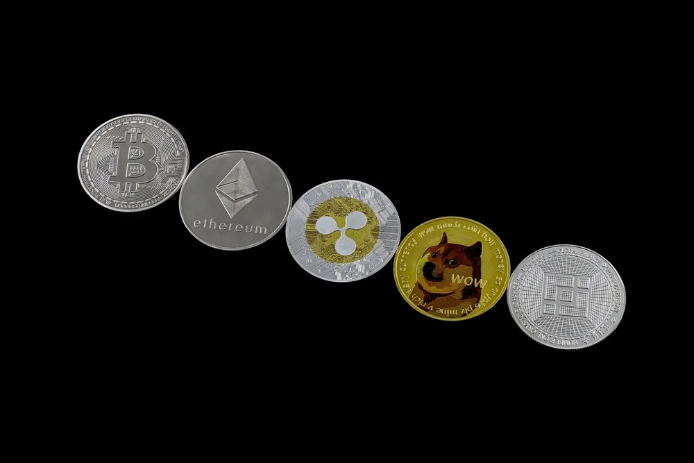 Bitcoin, Fartcoin Outperform In 2025, But How Did XRP, ETH, Solana Fare In The First 6 Months?