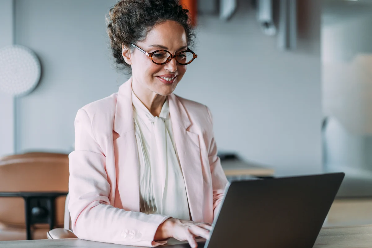 The Best Cryptocurrency to Buy With $100 Right Now