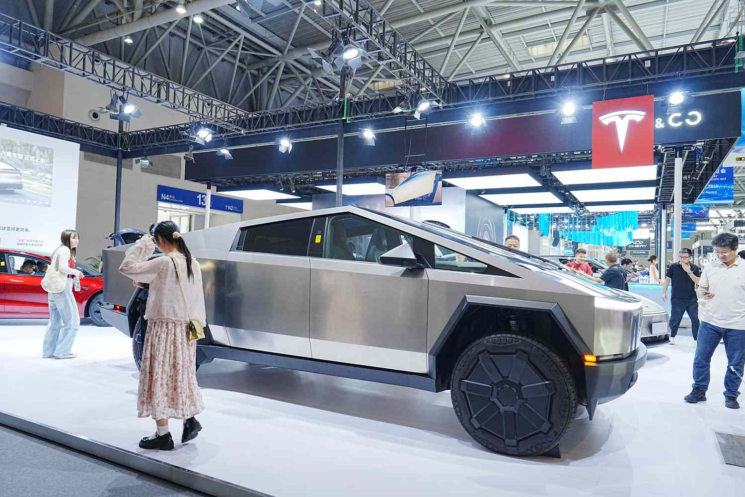 What to Expect in Markets This Week: CPI Inflation Data; Tesla, Netflix, Intel Earnings