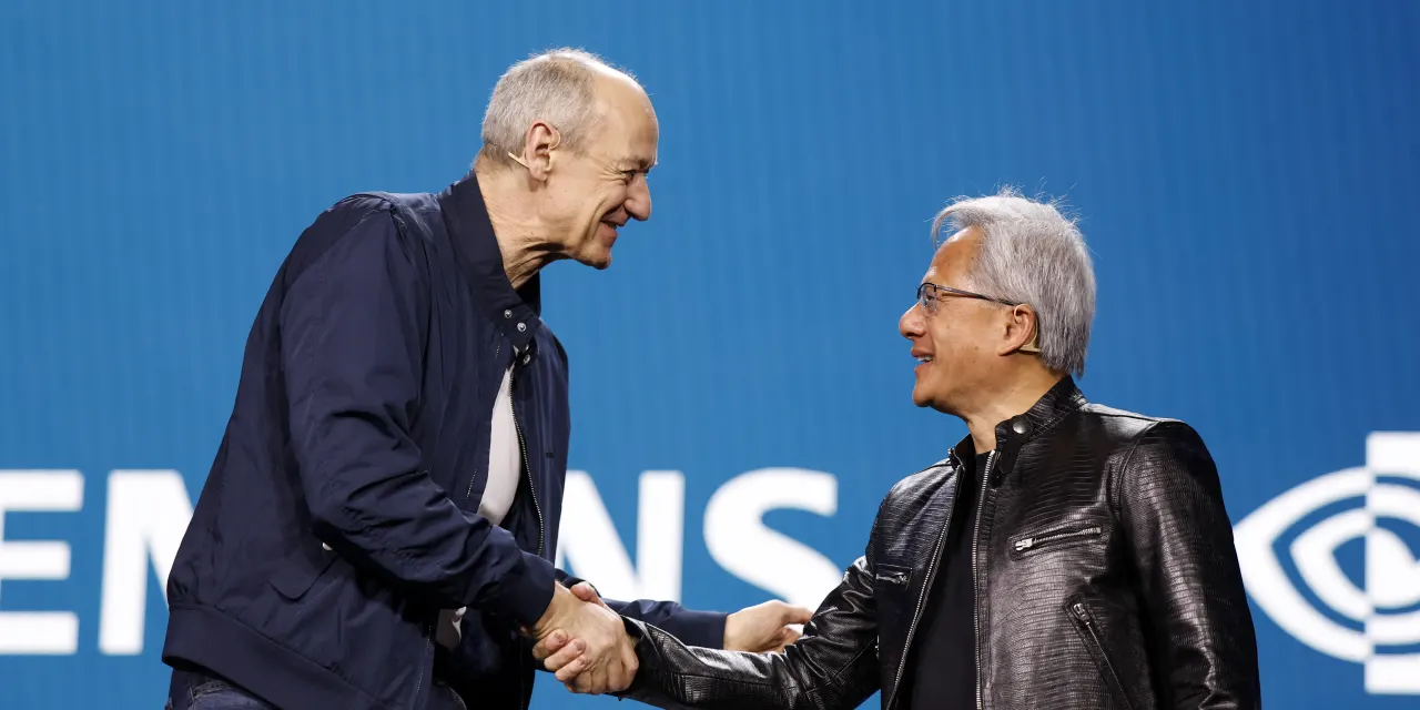 Siemens boosts outlook as AI orders pour in and its software business defies gloom