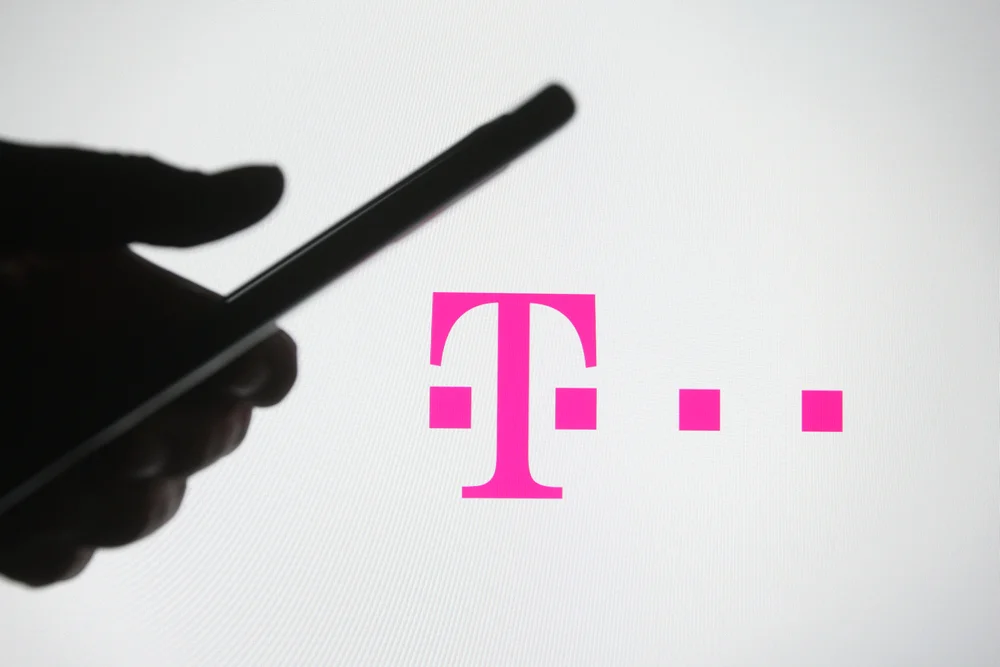 T-Mobile Reports Mixed Q1 Results: EPS Beat, Revenue Misses