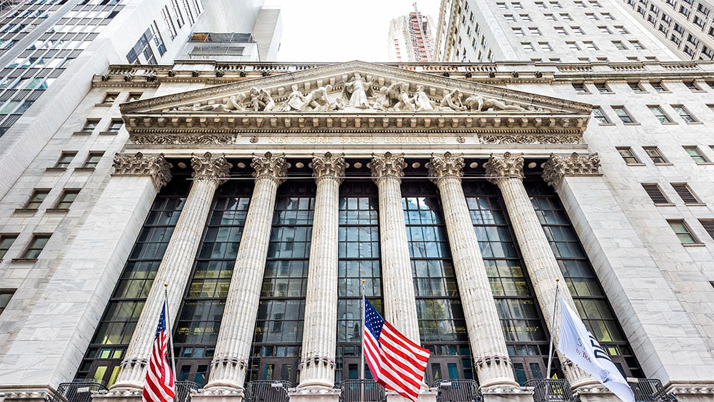 Stock Market Today: Dow Rallies 400 Points Amid U.S. Strikes; Oracle Plunges On Earnings (Live Coverage)