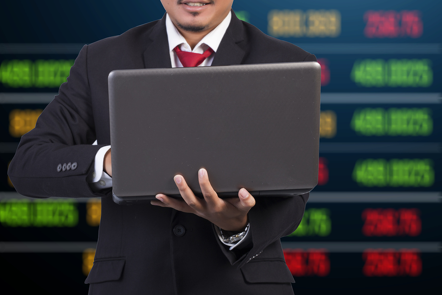 American Express Company Is a Trending Stock: Facts to Know Before Betting on It