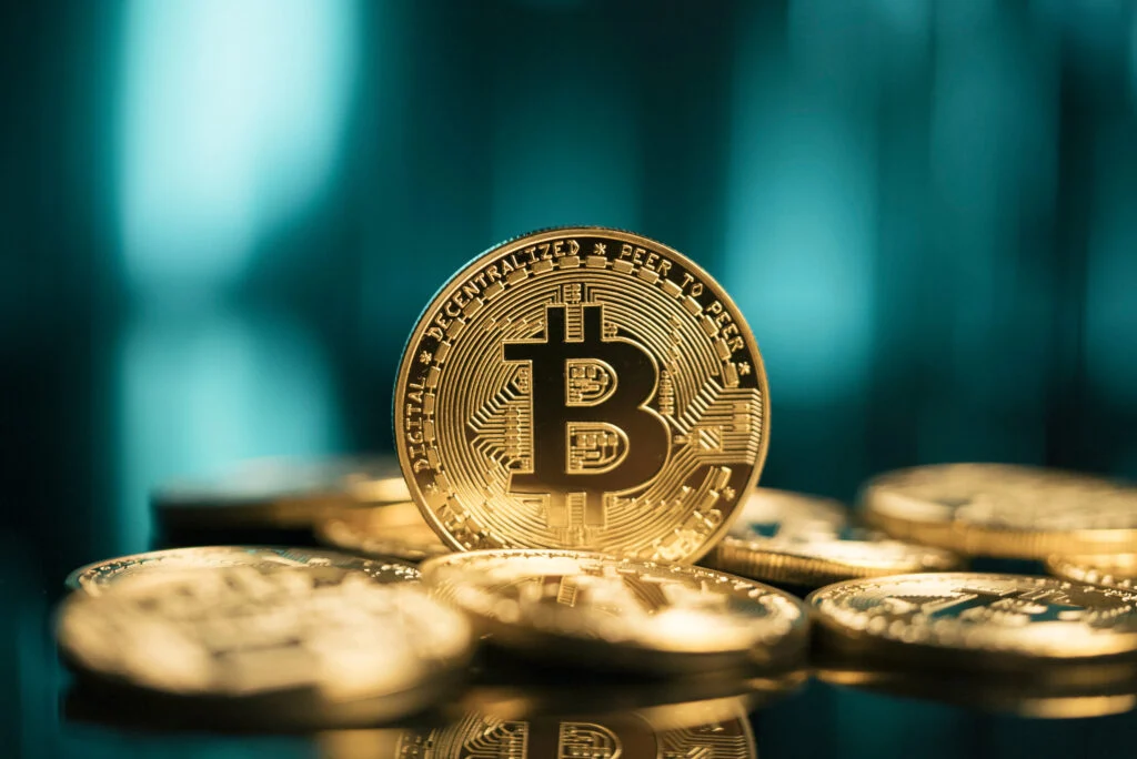 Bitcoin Plunges 3% After Trump Signals More Iran Strikes