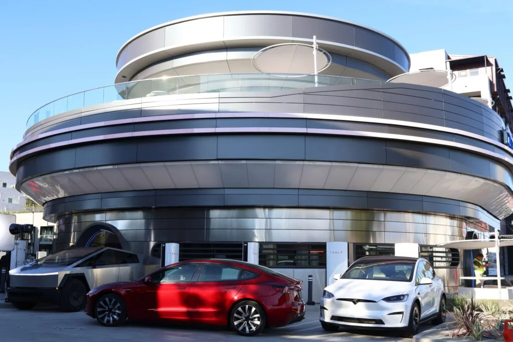 Tesla Diner Chef Eric Greenspan Exits Ahead Of Major Changes Coming To The Elon Musk-Linked Restaurant