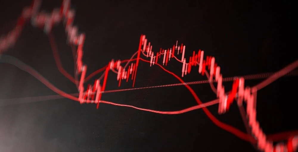 XRP, Solana, and Dogecoin Slide as Crypto Market Contracts by 5%