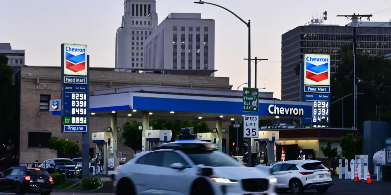 Chevron Earnings Are Set to Fall Hard. Don’t Be Fooled.