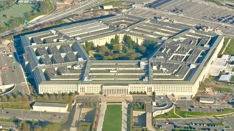Senators are said to renew push to contest Big Tech’s hold on Pentagon deals