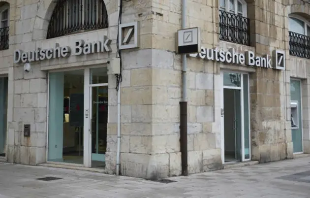 Deutsche Bank raises Chairman Alexander Wynaendts' annual pay