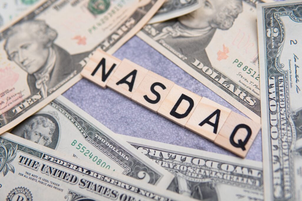 Nasdaq 100's Best Day Since May 2025: 10 Stocks Driving the Move