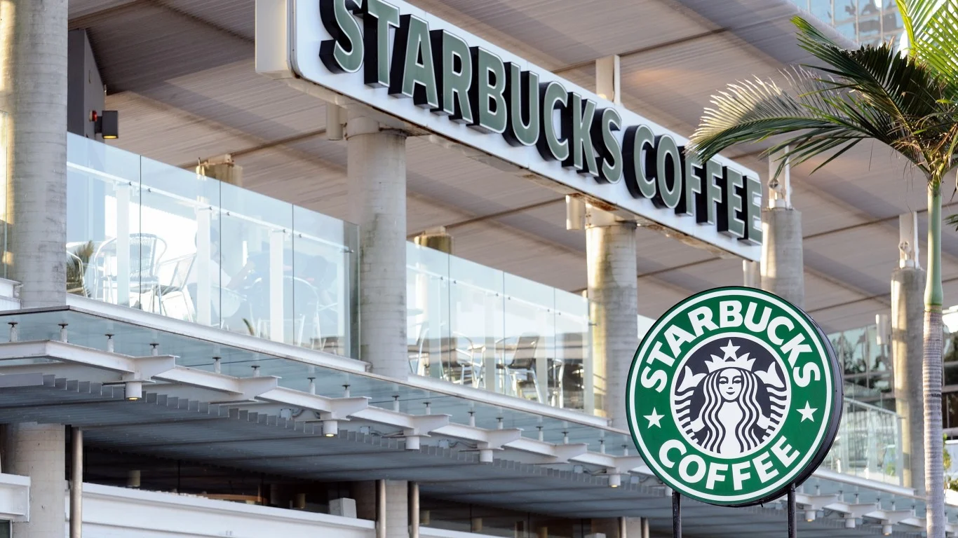 Jefferies Upgrades Starbucks to Hold as China Franchise Exit and U.S. Stabilization Improve Visibility