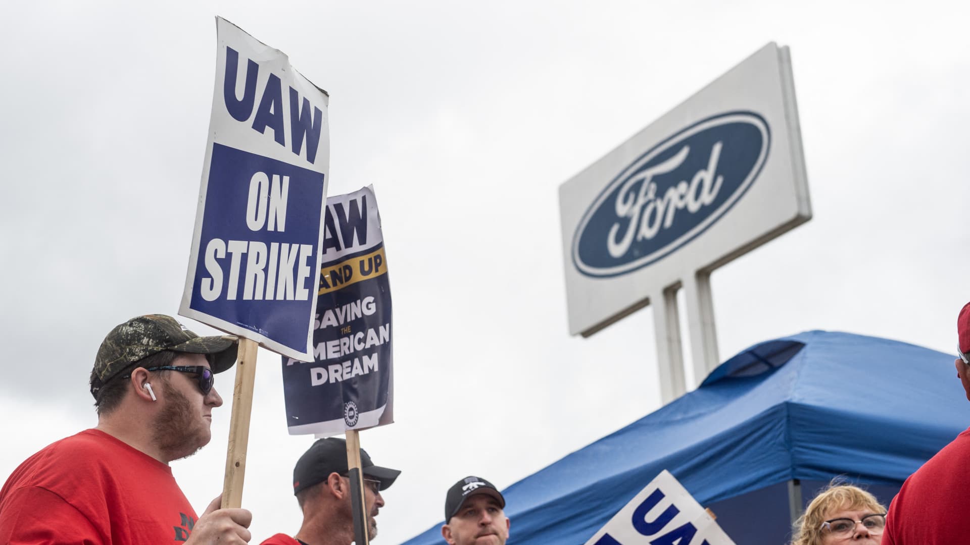 Ford reinstates 2023 guidance, says UAW deal to cost $8.8 billion over life of the contract