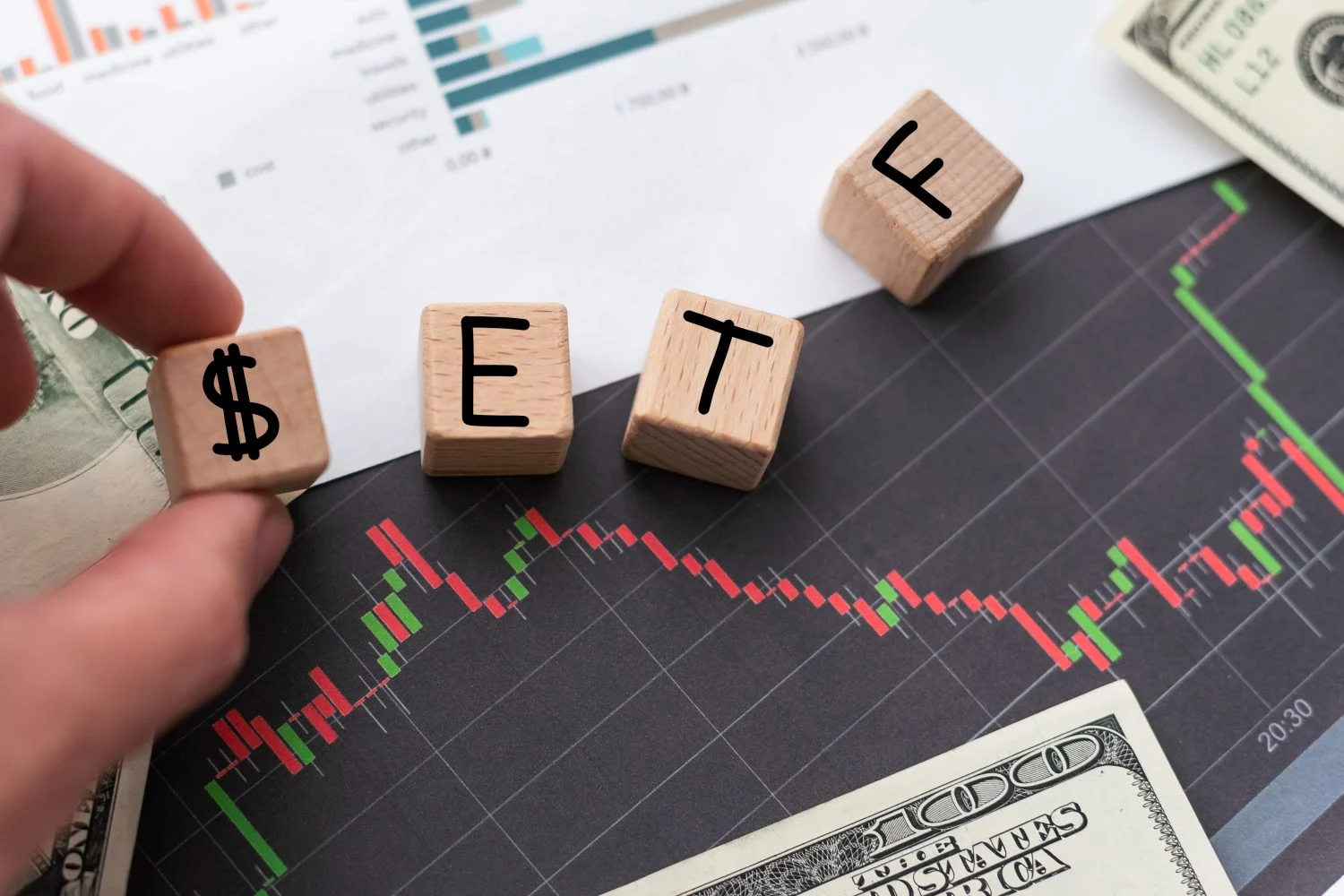iShares Core S&P Total U.S. Stock Market ETF's 0.03% Fee and BlackRock Scale Face Off Against Vanguard Total Stock Market ETF's Structural Advantages