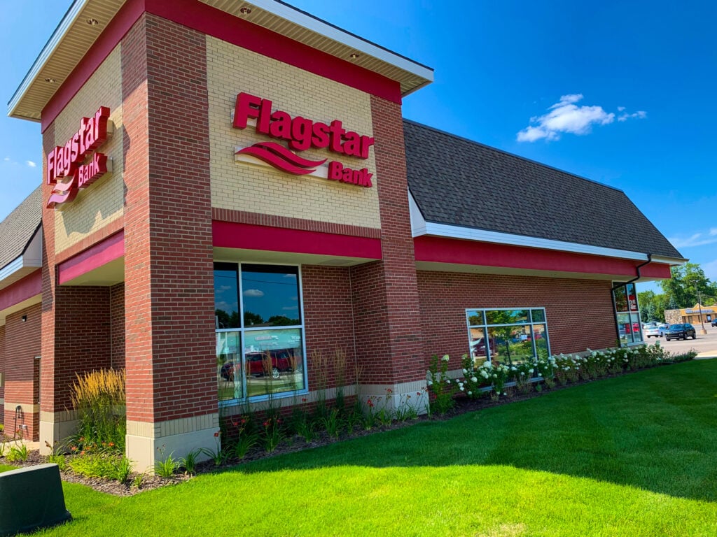 Flagstar Stock Drops to New 52-Week Low After Mixed Q3 Results