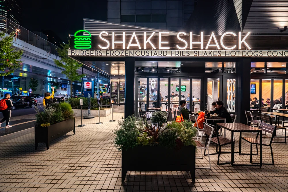 Shake Shack, Morgan Stanley, Synovus Financial And A Communication Services Stock On CNBC's 'Final Trades'