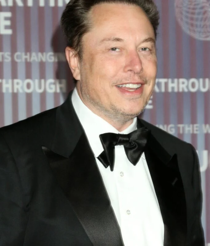 In Musk We Trust? Tesla CEO Bets Mass And Energy Will Replace US Dollar As Future Currency