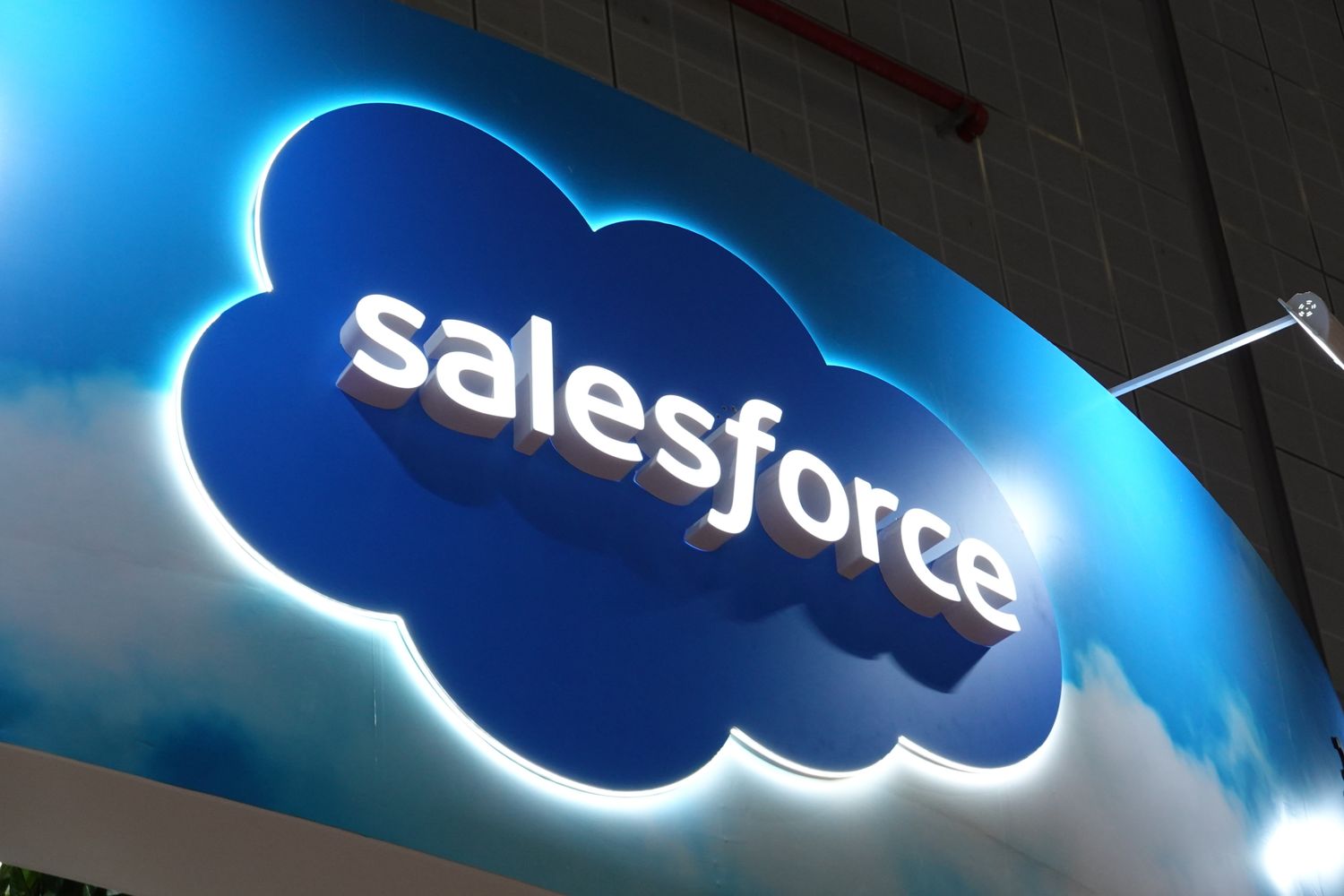 Here's How Much Traders Expect Salesforce Stock to Move After Earnings Today