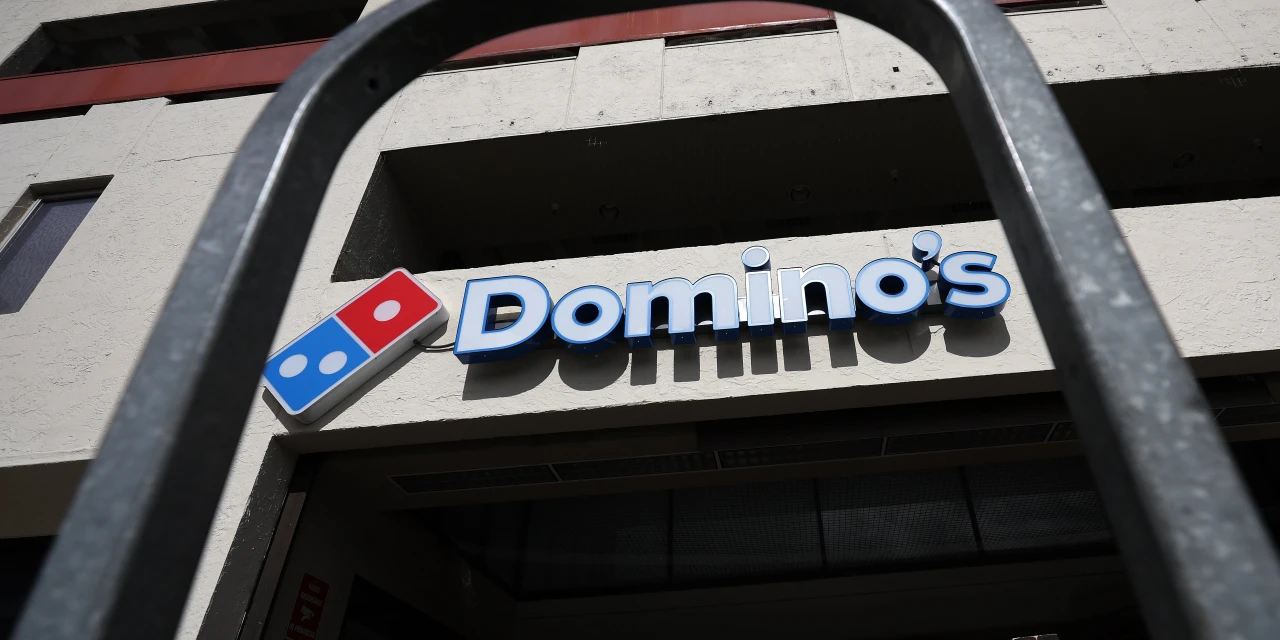 Domino’s Revenue Rises on U.S. Same-Store Sales Growth