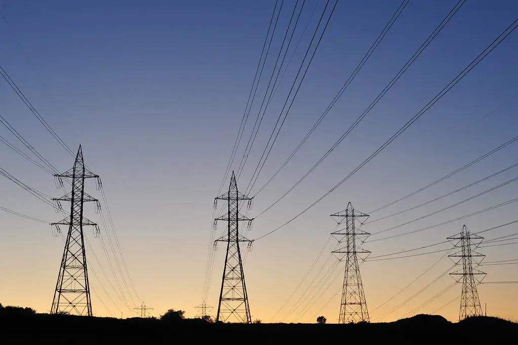 Edison International's Dividend Holds Steady Despite 23% Stock Plunge
