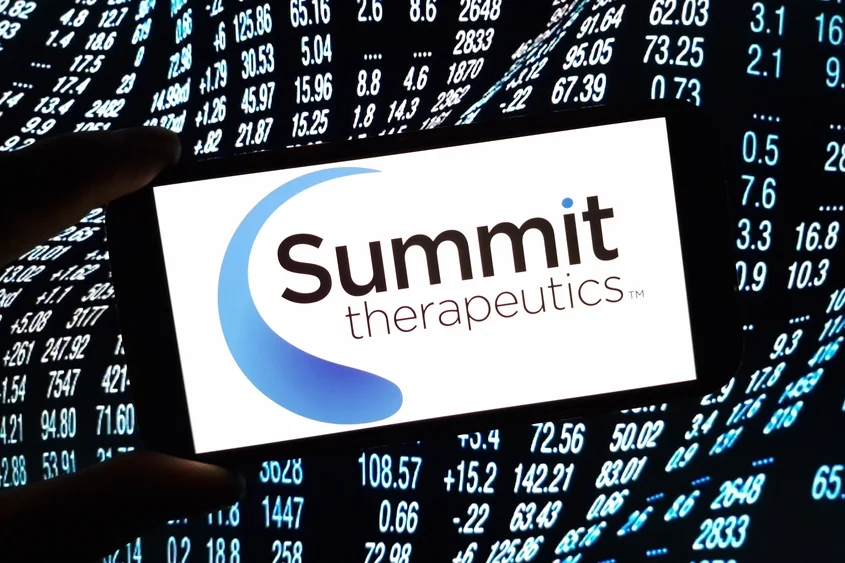 Summit, Akeso Report Lung Cancer Survival Boost With Ivonescimab, A Rival To Merck's Keytruda Multi-Billion Dollar Franchise, Says Analyst