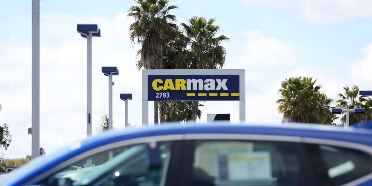 CarMax is ‘stuck in neutral.’ And yes, it’s also about Carvana.