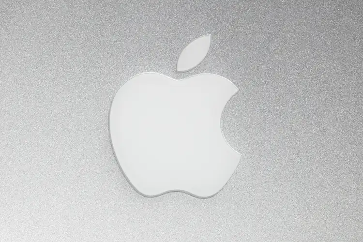 Apple stock surges 6% ahead of expected $100B investment announcement