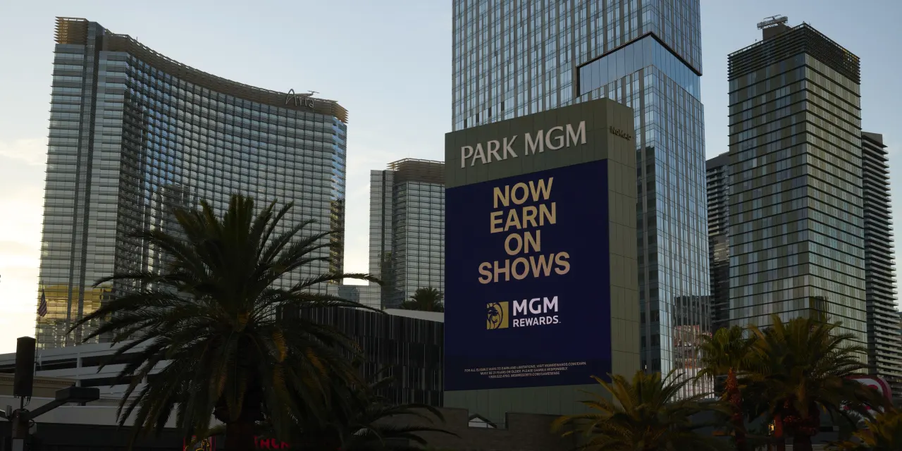 MGM Stock Receives Two Upgrades. Can the Stock Close At Its Highest Level Since 2024?
