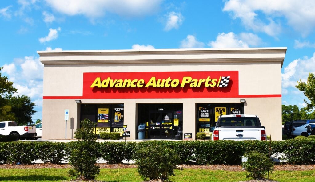 Highly Short Advance Auto Parts Warns On Consumer Spending