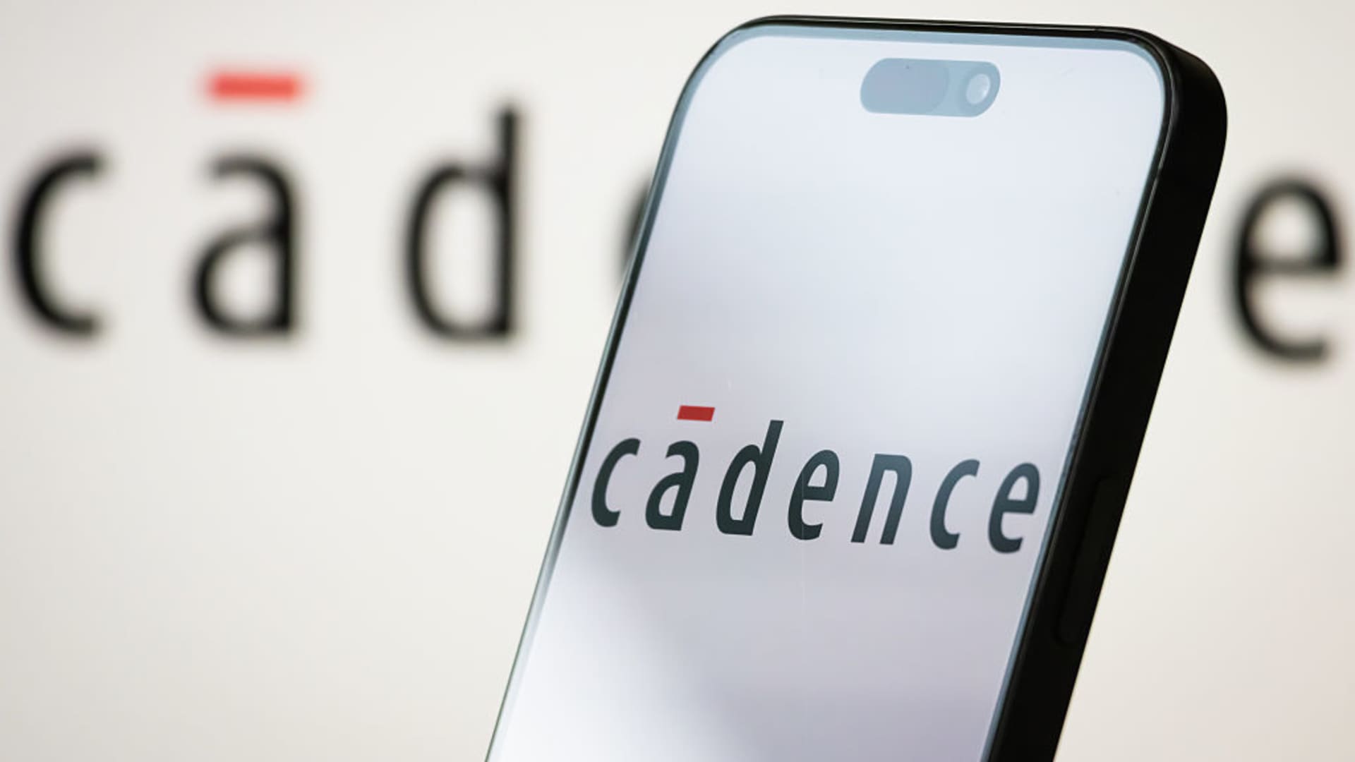 Cadence Design Systems shares pop on earnings beat, custom chip optimism