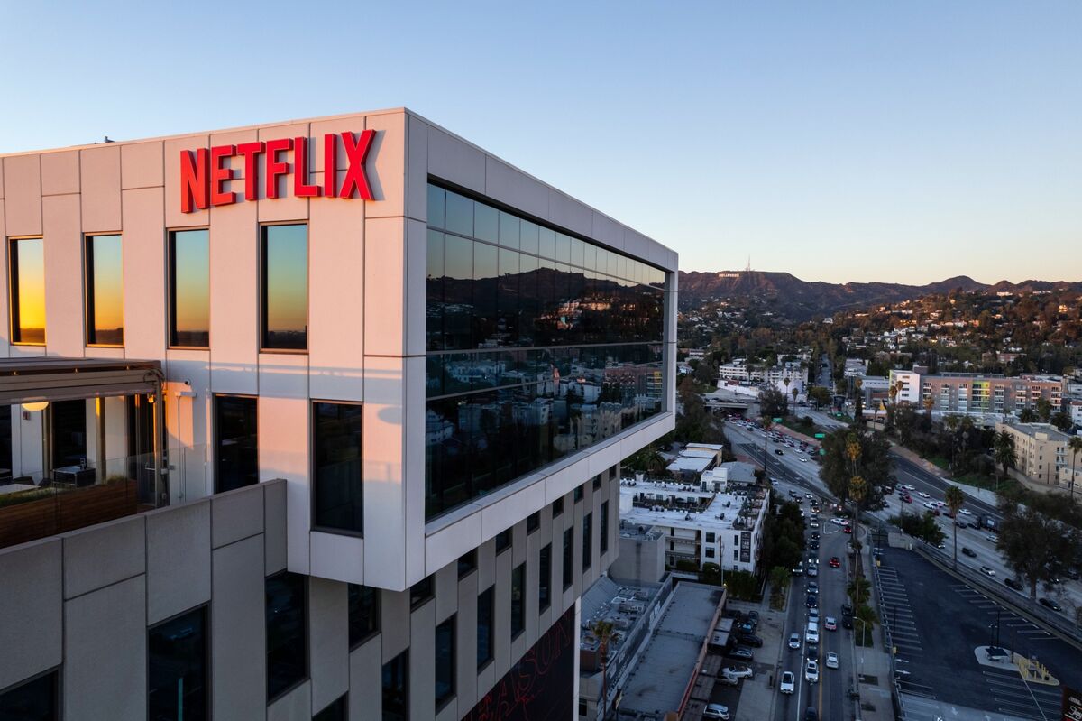 Trader Bets $14 Million That Losing Warner Bid Would Be Win for Netflix