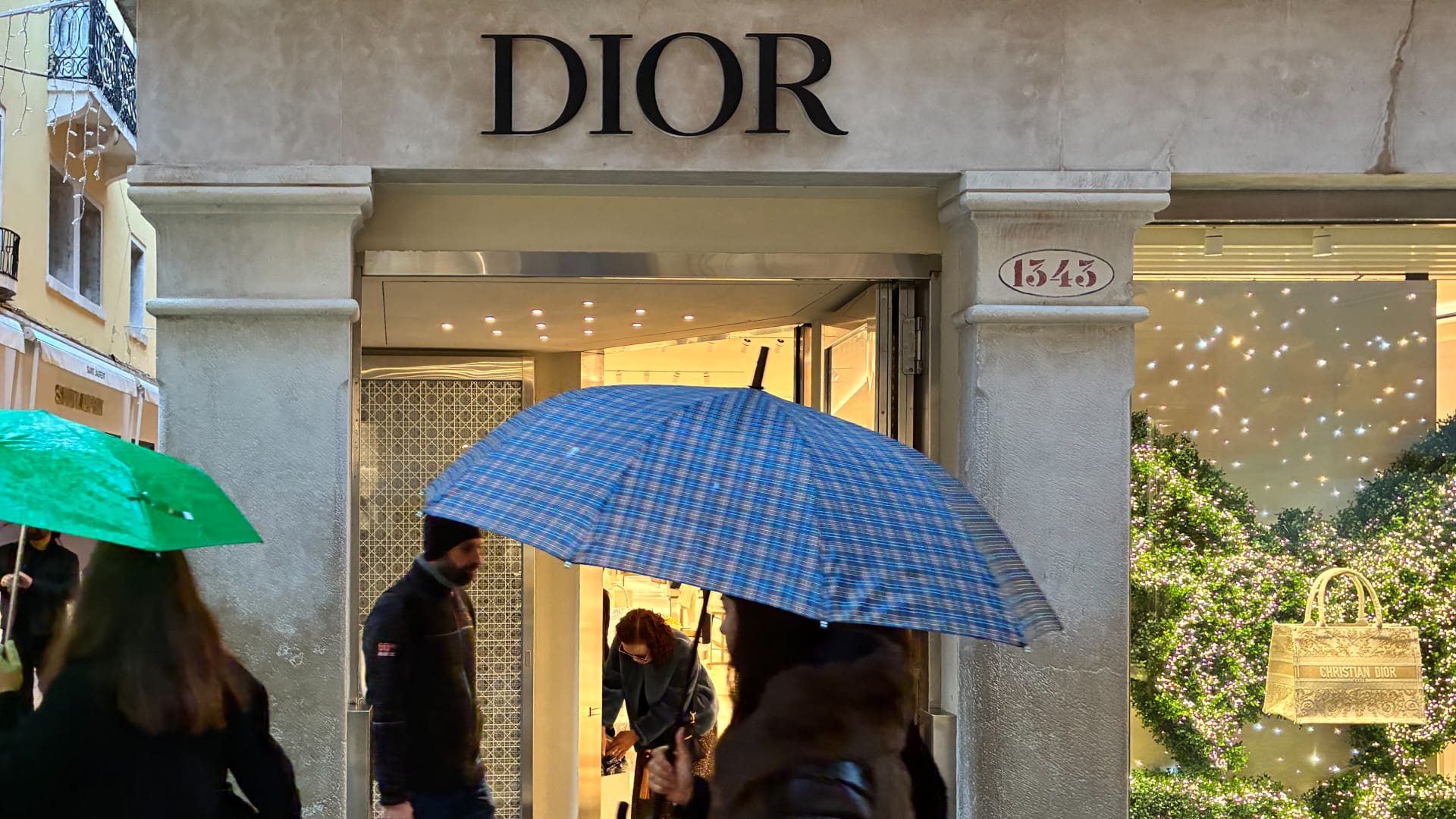 Retail had a 'surprisingly robust' first quarter, but the real test is ahead as tax refunds dry up