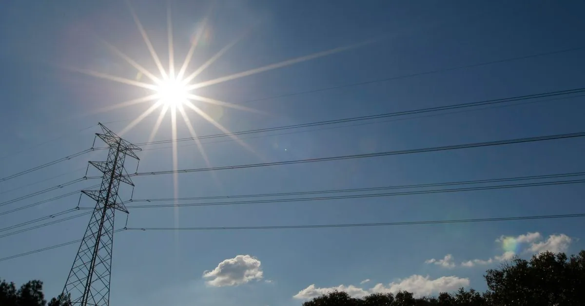 Breakingviews - Aussie billionaires' solar spat enters new phase - Reuters