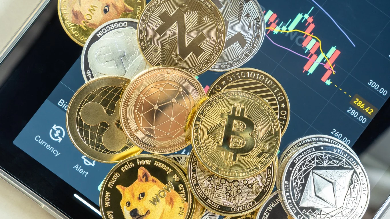 Which Top 10 Crypto Has The Weakest 2026 Outlook?