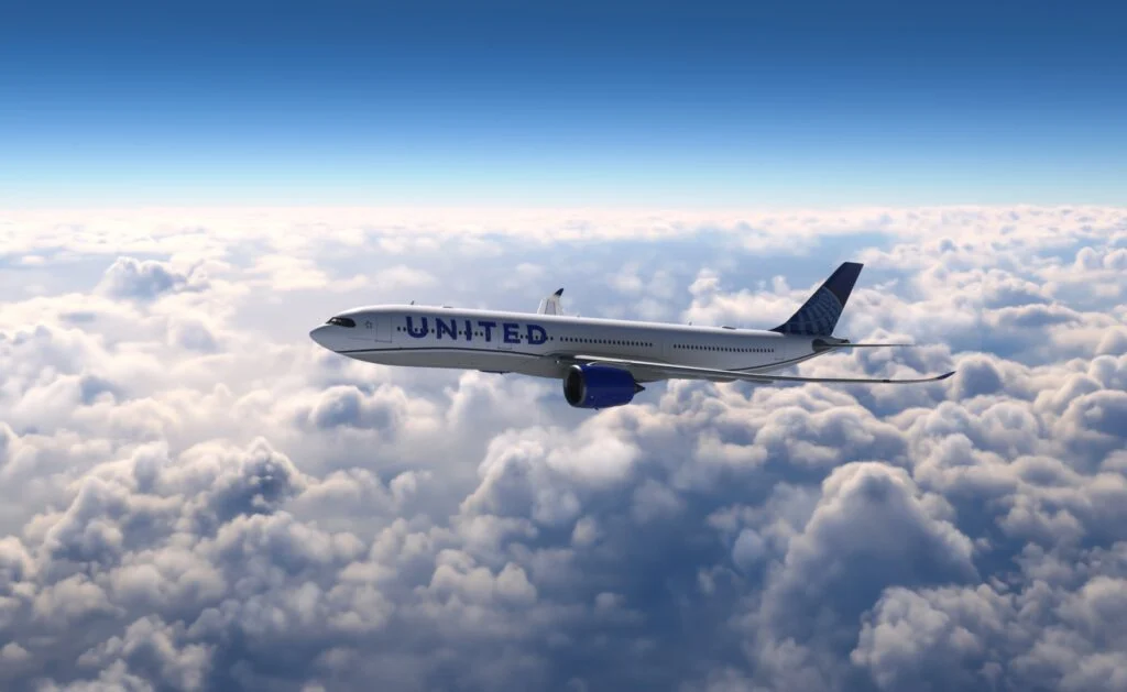 United Airlines Posts Q4 Beat, Notes Record Week For Bookings