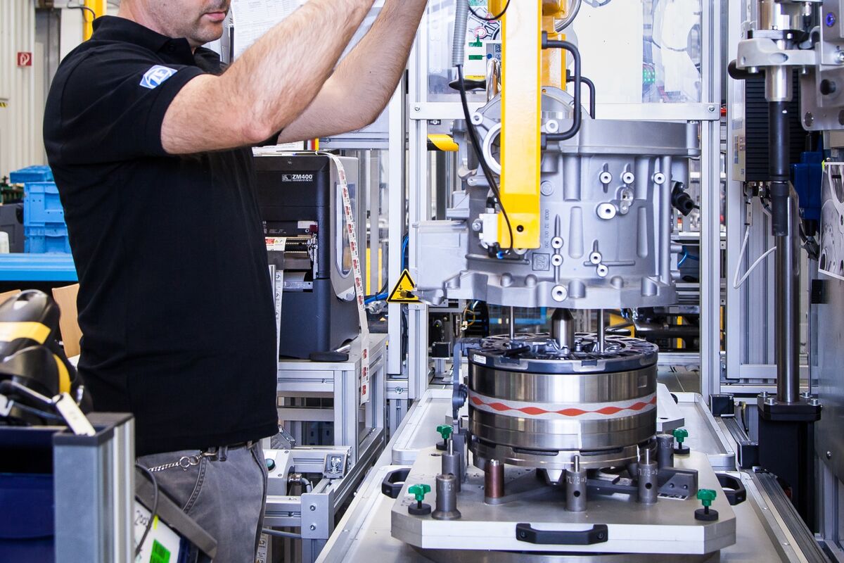 BMW, VW Supplier’s Surging Debt Costs Are a Warning to Industry