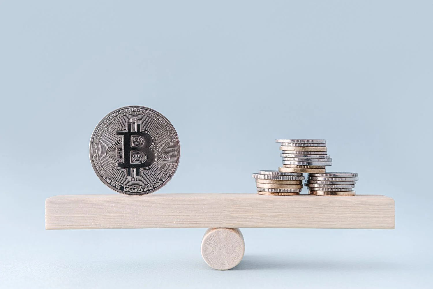 IBIT Down 6.4% While FDIG Soars 18.5% in 2026 and Bitcoin Itself Explains Almost Nothing About the Gap