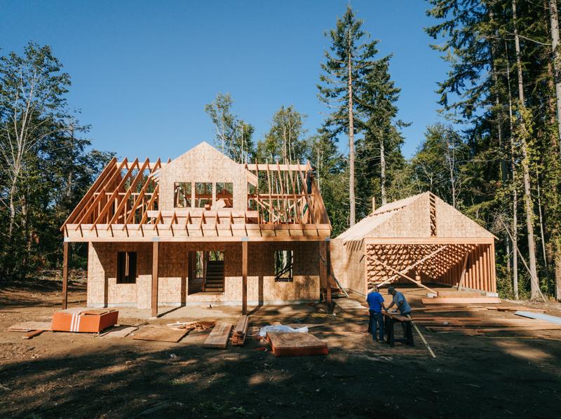 Buffett's Berkshire Is Going Long on Homebuilders. Here's Why I'm Moving in the Opposite Direction