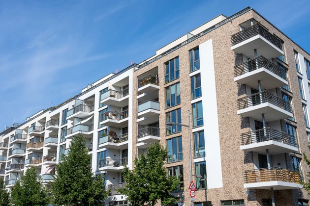 Camden Property Trust, Mid-America Apartment downgraded at Scotiabank to Sell equivalent