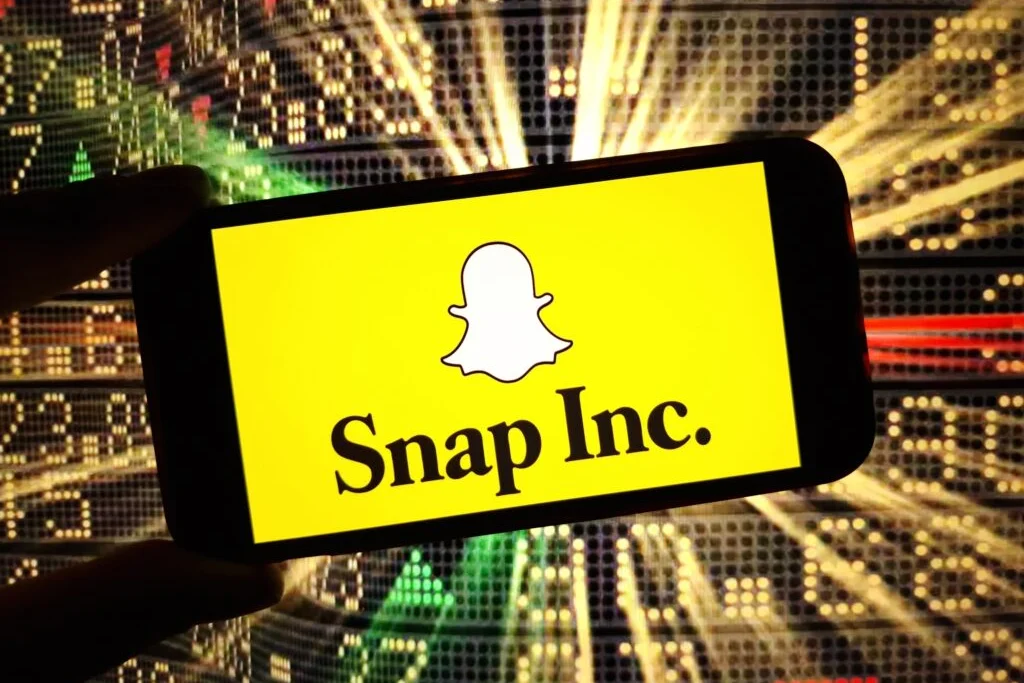 Snap Stock Soars After Q3 Earnings Beat, Perplexity AI Deal