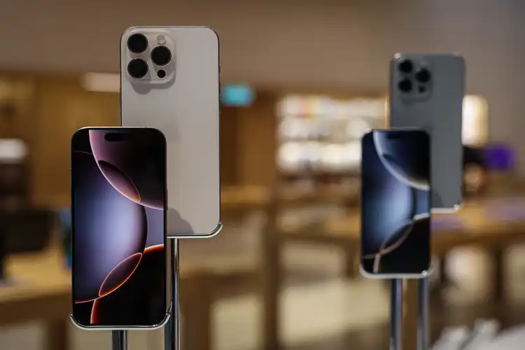 Fortnite blocked on all iOS devices