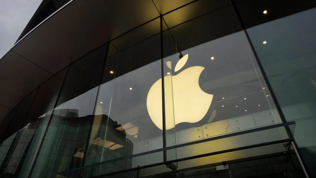 Masimo's Appeal Rejection, M5 Chip Push, China Smartphone Growth, Foldable iPhone: This Week In Appleverse