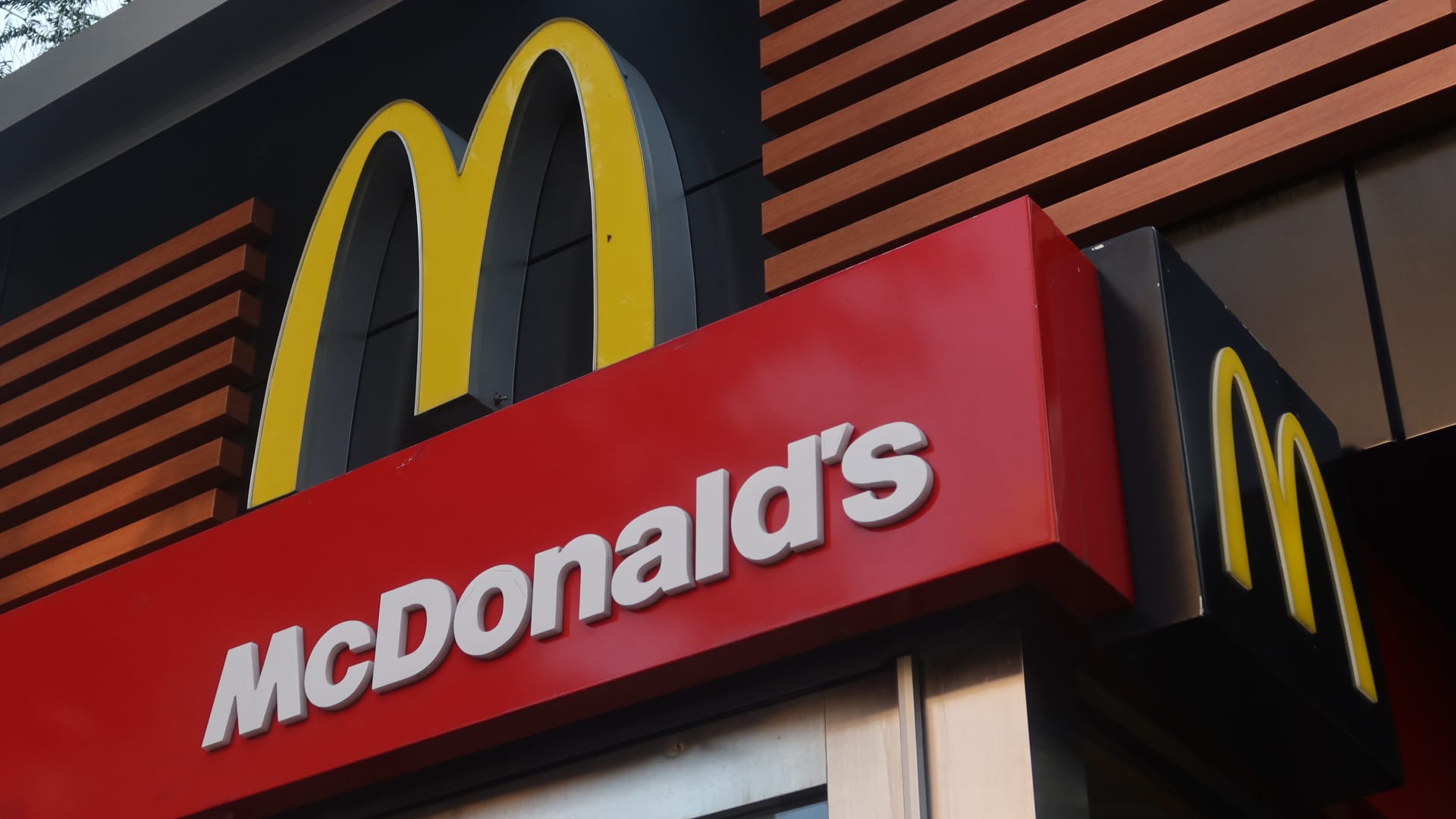 McDonald's is about to report earnings. Here's what to expect