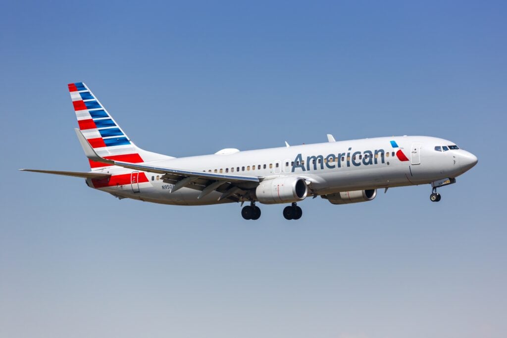 American Airlines CEO Robert Isom Backs Elon Musk’s Starlink When Pressed Over Ukraine, Says Customers Want the Best Product on the Market: ‘It’s Starlink’