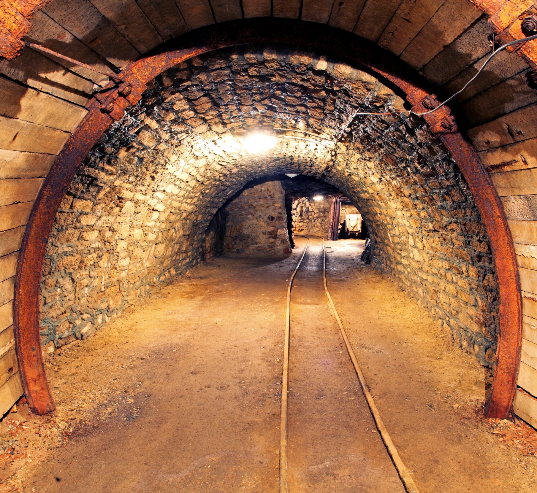 Copper Stocks Tumble as Tariff Doubt Reverses Record Rally: Freeport-McMoRan Sinks 8%, Teck Resources and Southern Copper Drop 7%