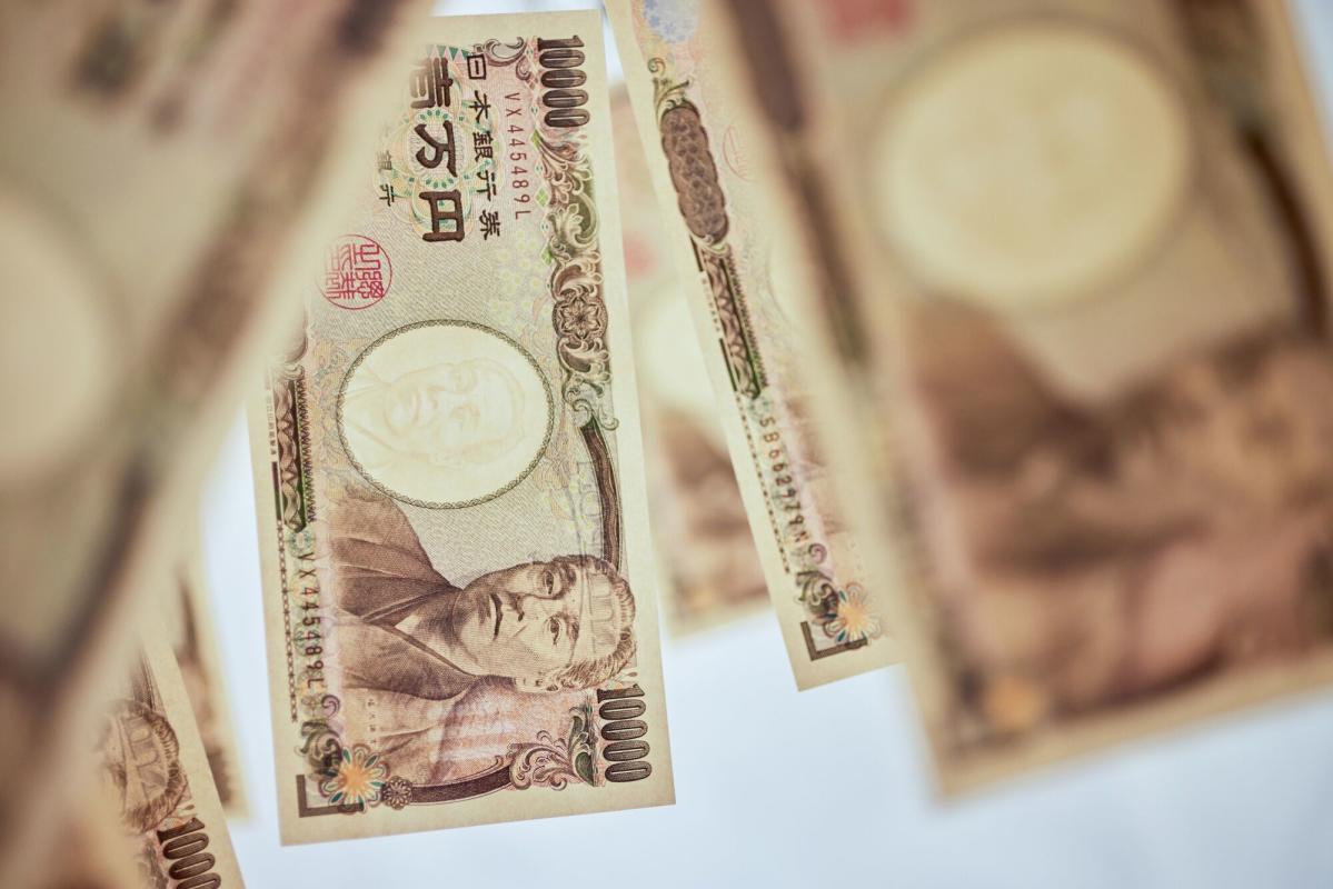 Nomura Expects Yen to Strengthen Against Dollar This Year - Yahoo Finance