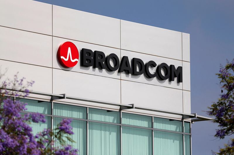 Broadcom adds silicon AI features to speed new Trident networking chip