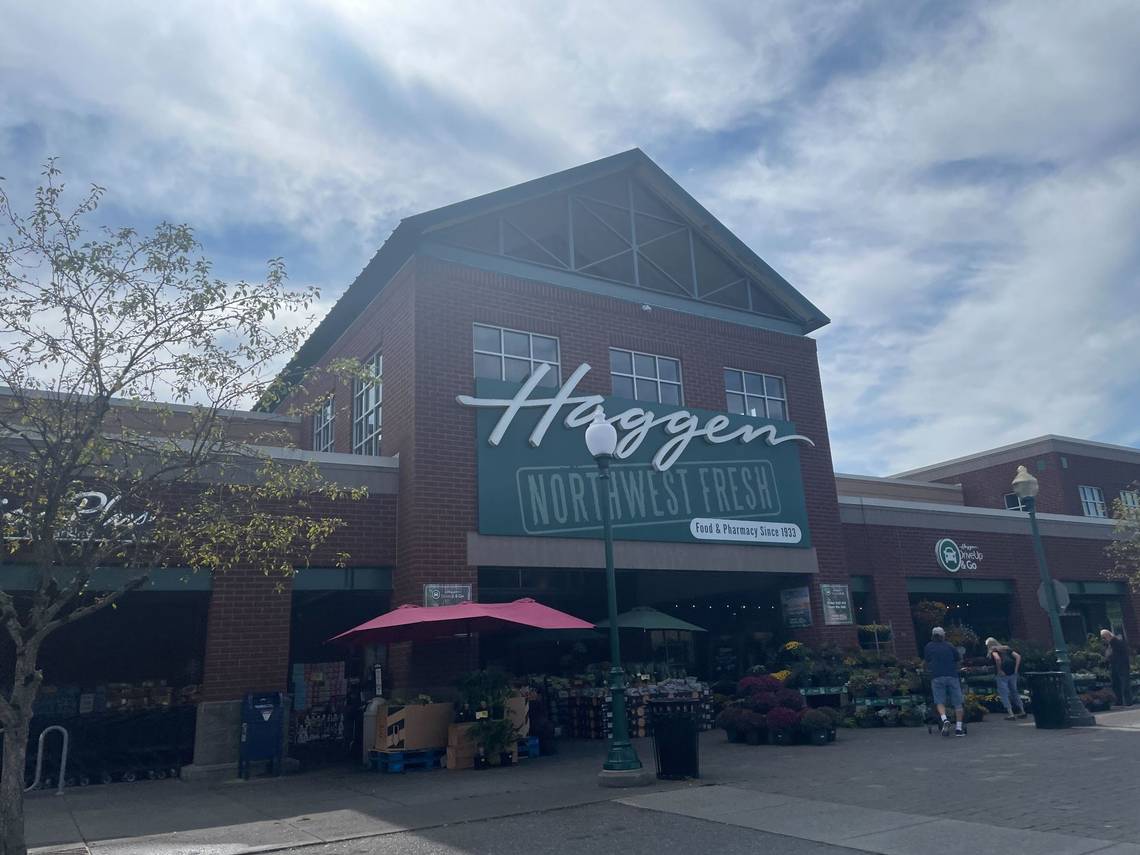 Haggen grocery store brand would change hands in latest Kroger and Albertsons merger proposal - Yahoo Finance