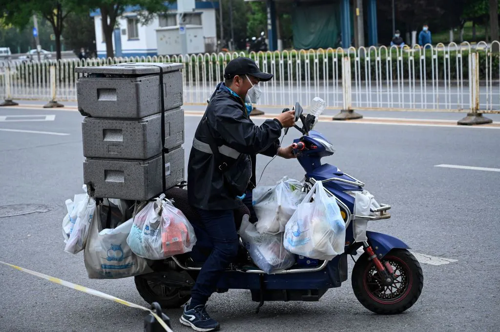 Alibaba slumps after rival JD.com starts $1.4 billion program to boost its food delivery business