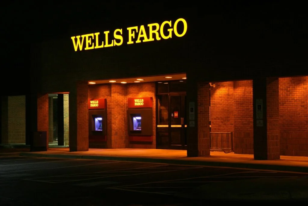 What's Going On With Wells Fargo Shares After Beating Q1 Earnings?